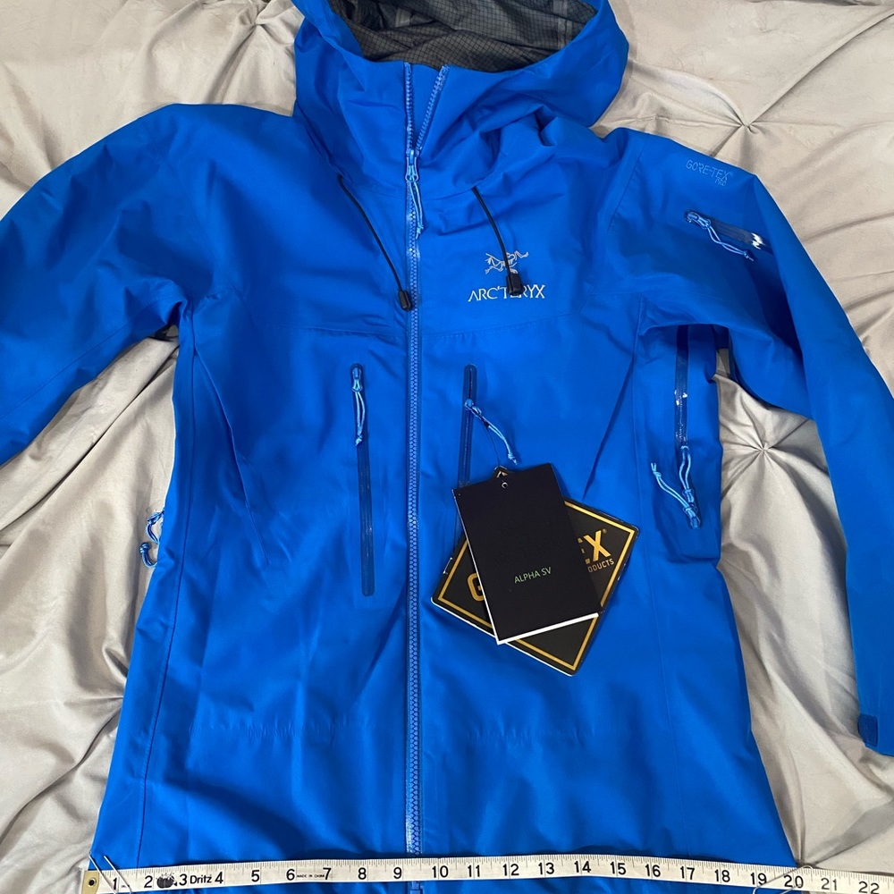 Arc’teryx gortex ski/rain jacket.